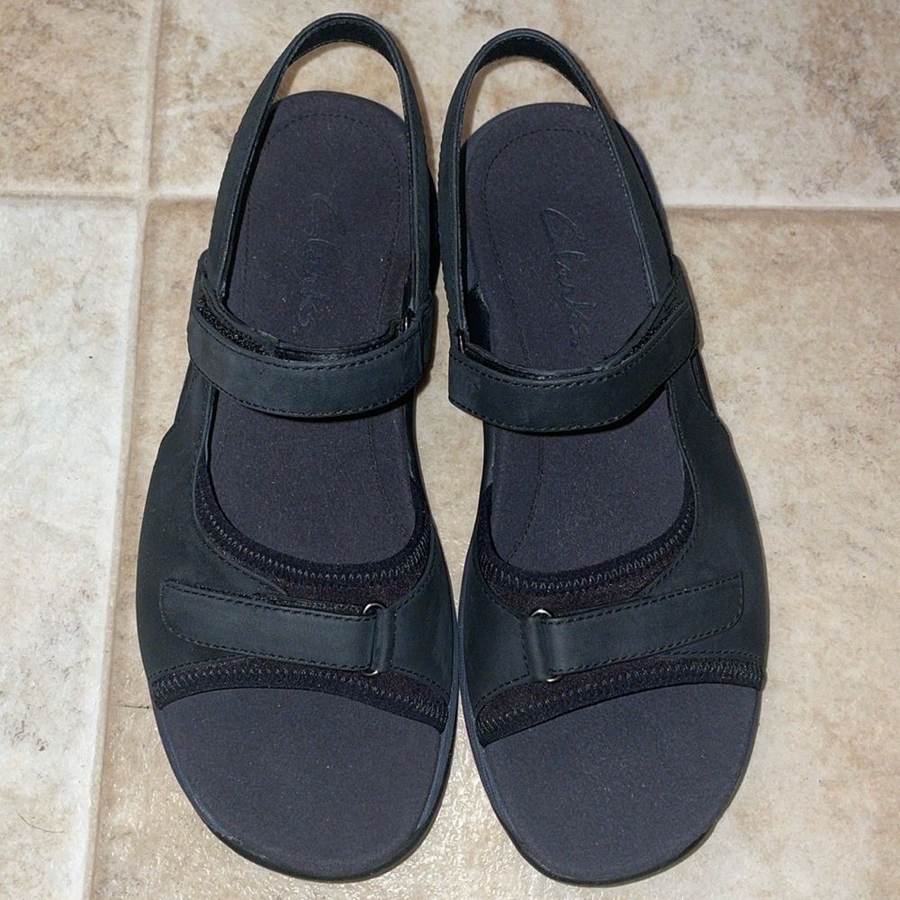 Clark’s Springers Leather Upper Sandals. Size 7.